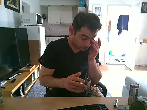 Snapshot of mihaimichael chatting on 8, 6, 2026 mihaimichael online show from 8, 6, 2026