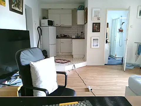 Snapshot of mihaimichael chatting on 6, 7, 2026 mihaimichael online show from 6, 7, 2026