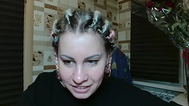 Snapshot of TherestlessKitty chatting on 10, 5, 2026 TherestlessKitty online show from 10, 5, 2026