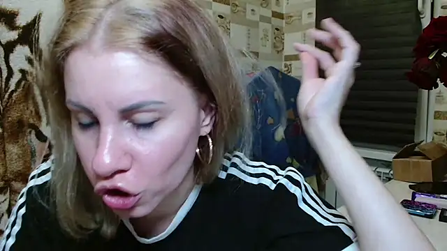 Snapshot of TherestlessKitty chatting on 14, 6, 2026 TherestlessKitty online show from 14, 6, 2026