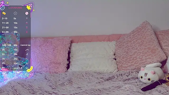 nora the strange online show from 14, 10, 2025