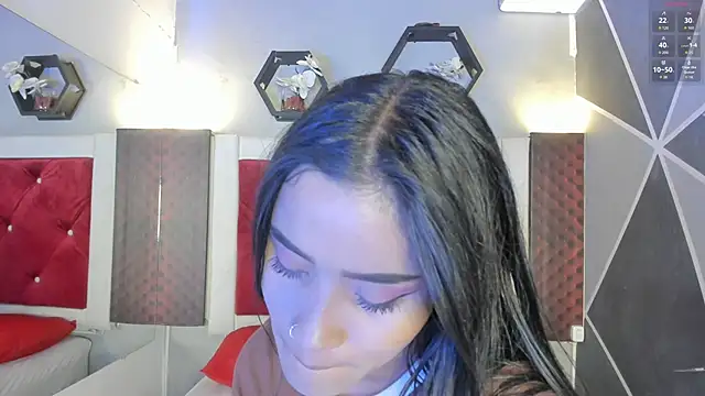 Snapshot of Karoll014 chatting on 26, 5, 2026 Karoll014 online show from 26, 5, 2026