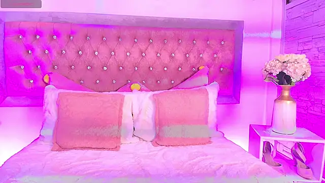 Tayzon Foxxx online show from 7, 1, 2026