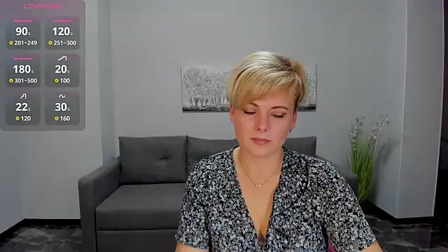 Julia Wilsone online show from 7, 12, 2024