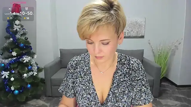 Julia Wilsone online show from 22, 12, 2024