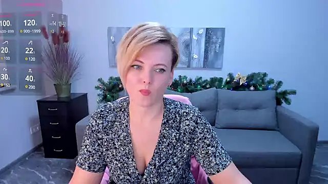 Julia Wilsone online show from 5, 1, 2025