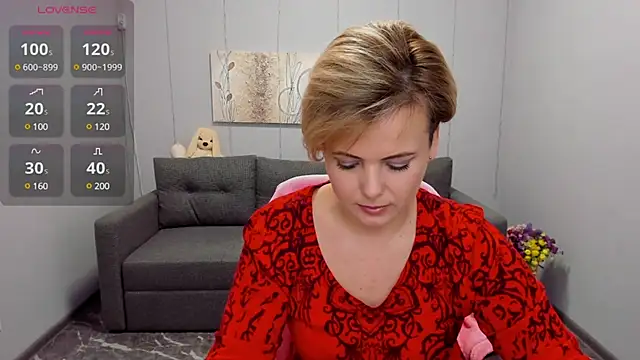 Julia Wilsone online show from 3, 2, 2025