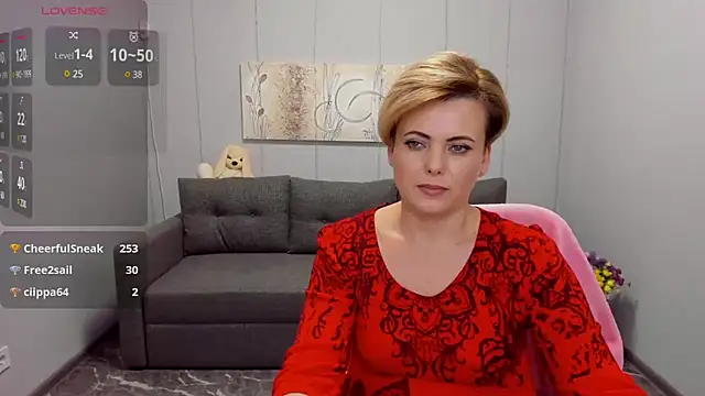 Julia Wilsone online show from 3, 2, 2025