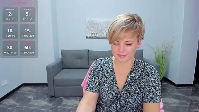 Julia Wilsone online show from 5, 2, 2025