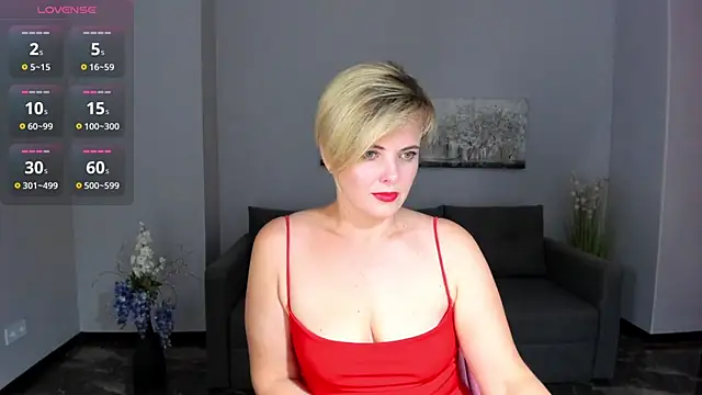 Julia Wilsone online show from 23, 9, 2025