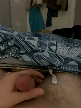 Snapshot of Erenn34 chatting on 10, 11, 2025 Erenn34 online show from 10, 11, 2025