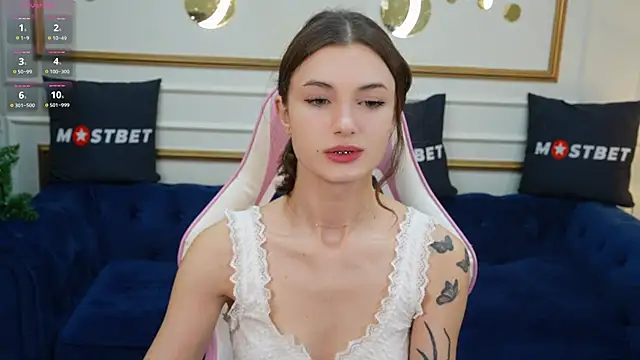 Britney054 online show from 7, 12, 2024