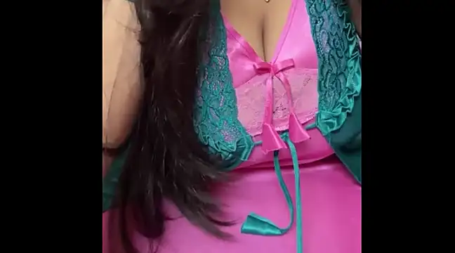 Snapshot of Moody_Girl2 chatting on 22, 12, 2024 Moody Girl2 online show from 22, 12, 2024