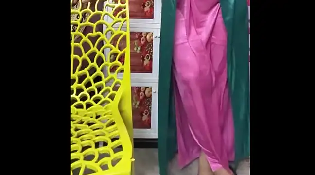 Snapshot of Moody_Girl2 chatting on 27, 12, 2024 Moody Girl2 online show from 27, 12, 2024