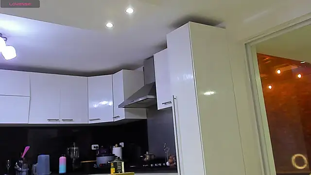 Makonneen online show from 20, 12, 2024