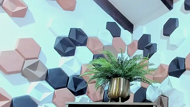 Makonneen online show from 4, 2, 2025