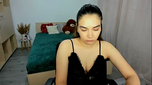 Alexa Dolly12 online show from 4, 12, 2025