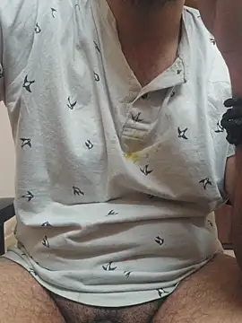 Snapshot of Hornie_small_Dick01 chatting on 5, 1, 2026 Hornie small Dick01 online show from 5, 1, 2026