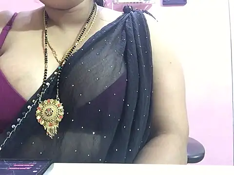 Snapshot of Desi_bhabhiii chatting on 6, 1, 2025 Desi bhabhiii online show from 6, 1, 2025