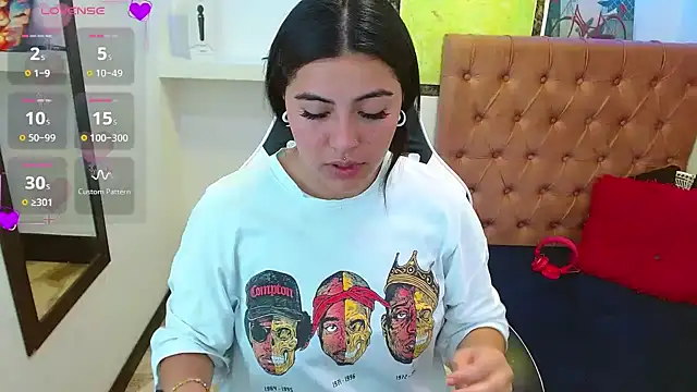  luna torres online show from 28, 11, 2025