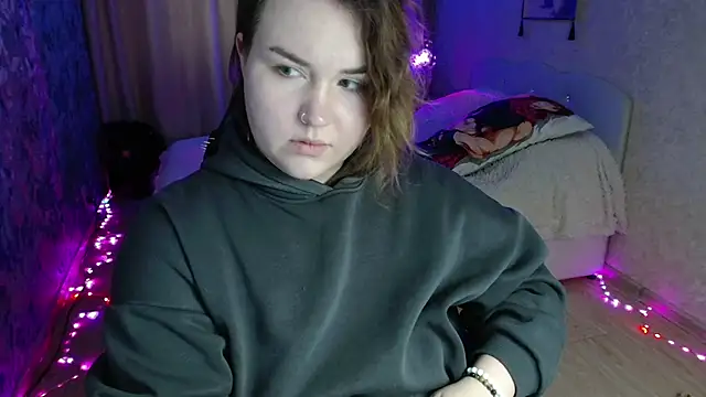 Snapshot of Jenny_Fox chatting on 6, 5, 2026 Jenny Fox online show from 6, 5, 2026