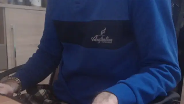 Snapshot of uncutguy01 chatting on 27, 12, 2024 uncutguy01 online show from 27, 12, 2024