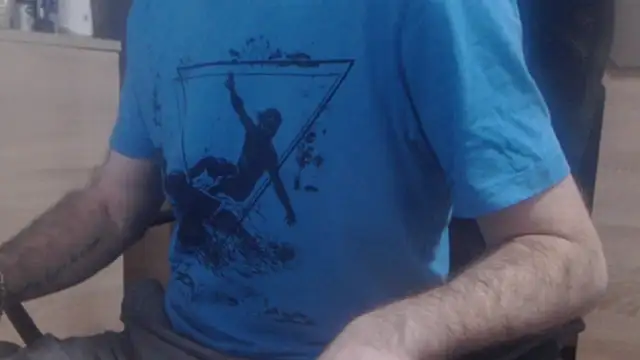 Snapshot of uncutguy01 chatting on 8, 1, 2025 uncutguy01 online show from 8, 1, 2025