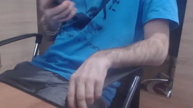 Snapshot of uncutguy01 chatting on 9, 1, 2025 uncutguy01 online show from 9, 1, 2025