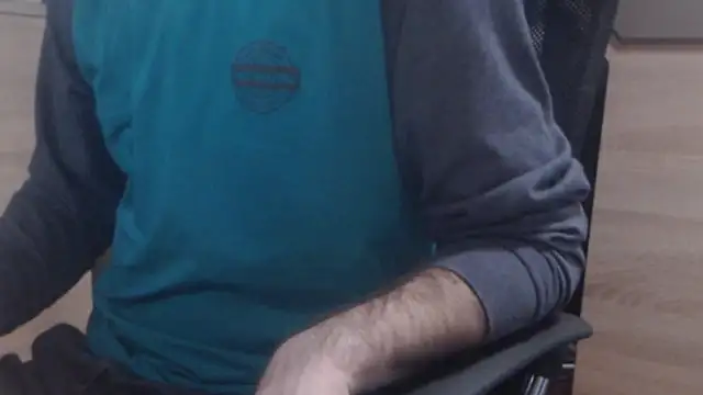 Snapshot of uncutguy01 chatting on 12, 1, 2025 uncutguy01 online show from 12, 1, 2025