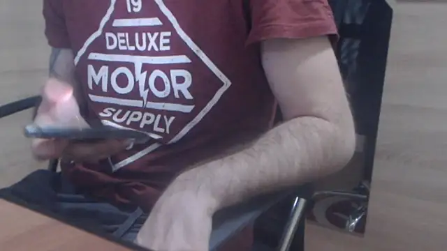 Snapshot of uncutguy01 chatting on 16, 1, 2025 uncutguy01 online show from 16, 1, 2025