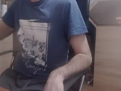 Snapshot of uncutguy01 chatting on 11, 2, 2025 uncutguy01 online show from 11, 2, 2025