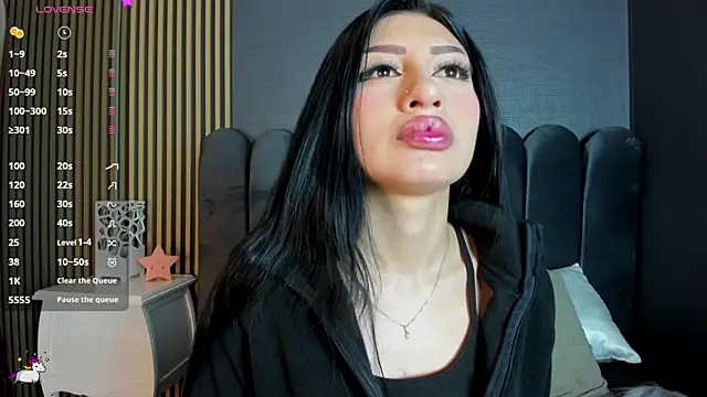 Nicolette ks  online show from 13, 2, 2026