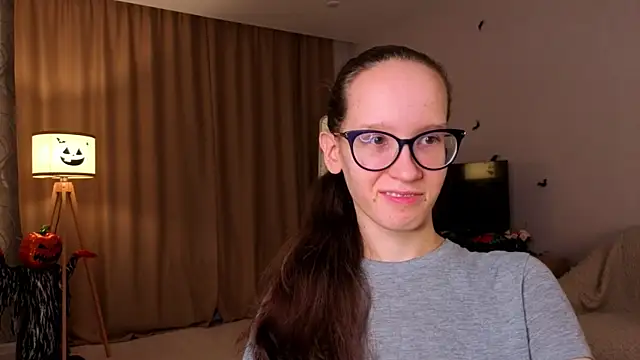 BettyBrowni online show from 7, 11, 2025