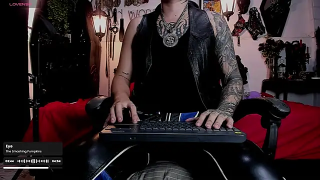 Snapshot of allanhurtss chatting on 22, 5, 2026 allanhurtss online show from 22, 5, 2026
