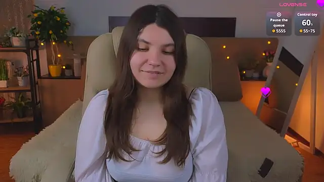 Snapshot of Viola__Shy chatting on 16, 5, 2026 Viola Shy online show from 16, 5, 2026