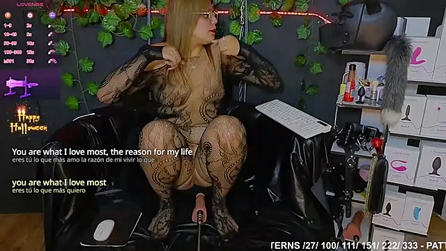 Sweett Mollyy online show from 23, 10, 2025