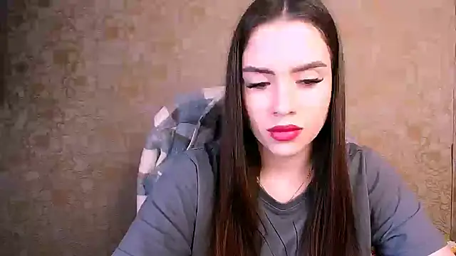  your fantasy girl online show from 18, 4, 2026