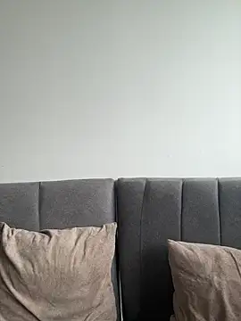 Pretty Isadora online show from 27, 3, 2026