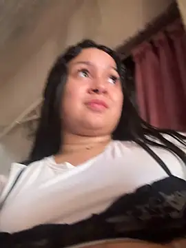 Pretty Isadora online show from 6, 4, 2026