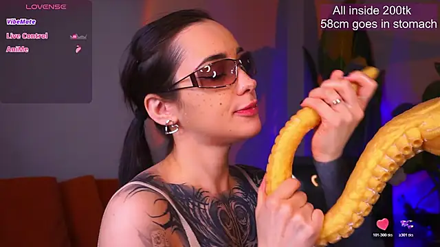 Snapshot of EvaCanton chatting on 16, 4, 2026 EvaCanton online show from 16, 4, 2026