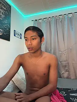 Snapshot of alejo_cute chatting on 31, 5, 2026 alejo cute online show from 31, 5, 2026