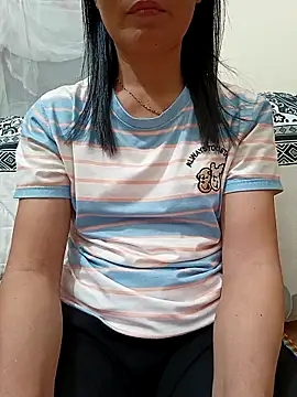 Snapshot of Asian_girl13 chatting on 2, 5, 2026 Asian girl13 online show from 2, 5, 2026