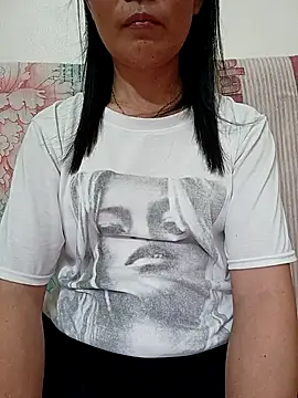 Snapshot of Asian_girl13 chatting on 23, 5, 2026 Asian girl13 online show from 23, 5, 2026