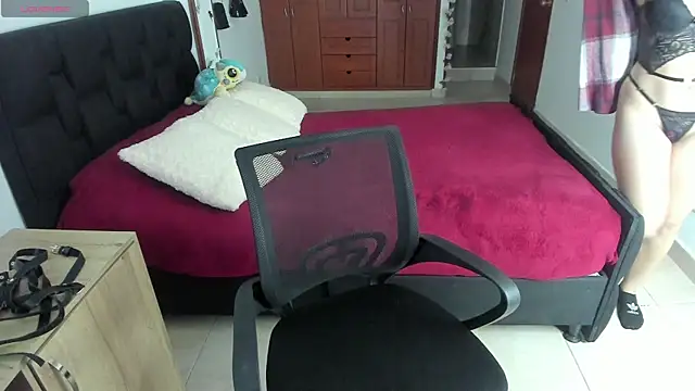 Snapshot of Fiore_Sanz_ chatting on 22, 2, 2025 Fiore Sanz online show from 22, 2, 2025