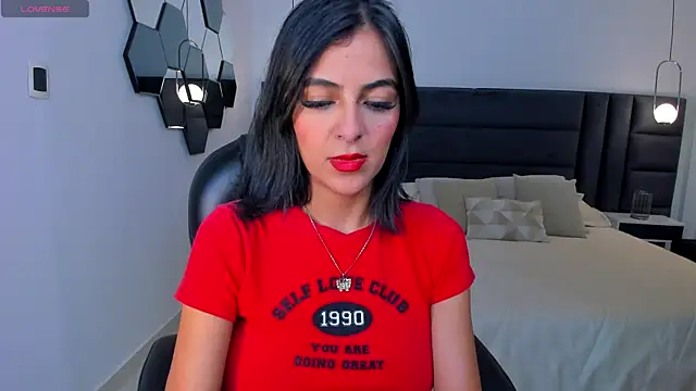 Snapshot of VictoriaMilan_ chatting on 14, 12, 2024 VictoriaMilan online show from 14, 12, 2024