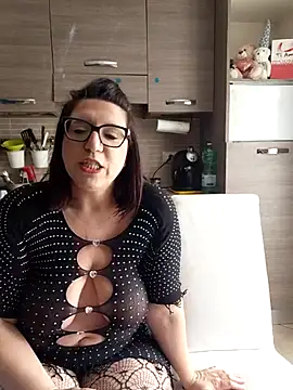 Snapshot of carolyne2023 chatting on 28, 2, 2026 carolyne2023 online show from 28, 2, 2026