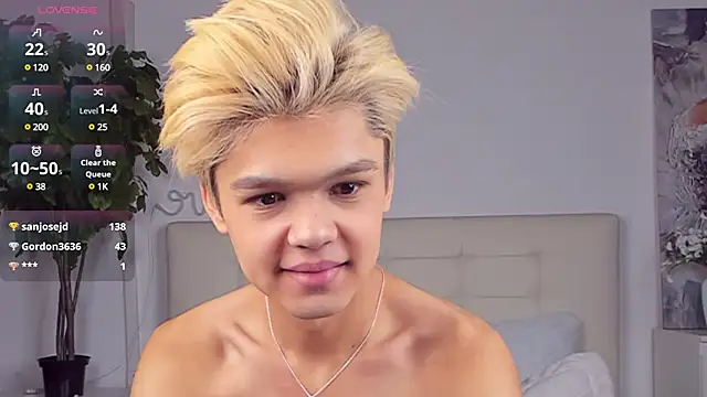 Felix Rey online show from 4, 3, 2025