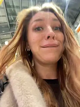 Snapshot of Sweet___Emily chatting on 14, 12, 2024 Sweet   Emily online show from 14, 12, 2024