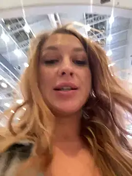 Snapshot of Sweet___Emily chatting on 19, 1, 2025 Sweet   Emily online show from 19, 1, 2025