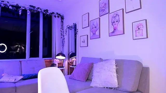 Bella ev online show from 5, 2, 2026